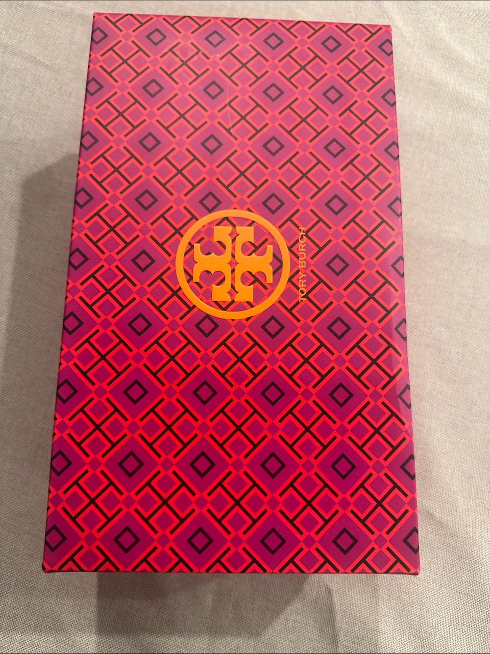 Tory Burch Bleach Metal Miller Calf Leather Sandals Size 6 with box and dust bag - Picture 10 of 10